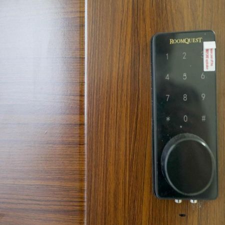 Roomquest Suvarnabhumi Ladkrabang 42 Bangkok Kültér fotó