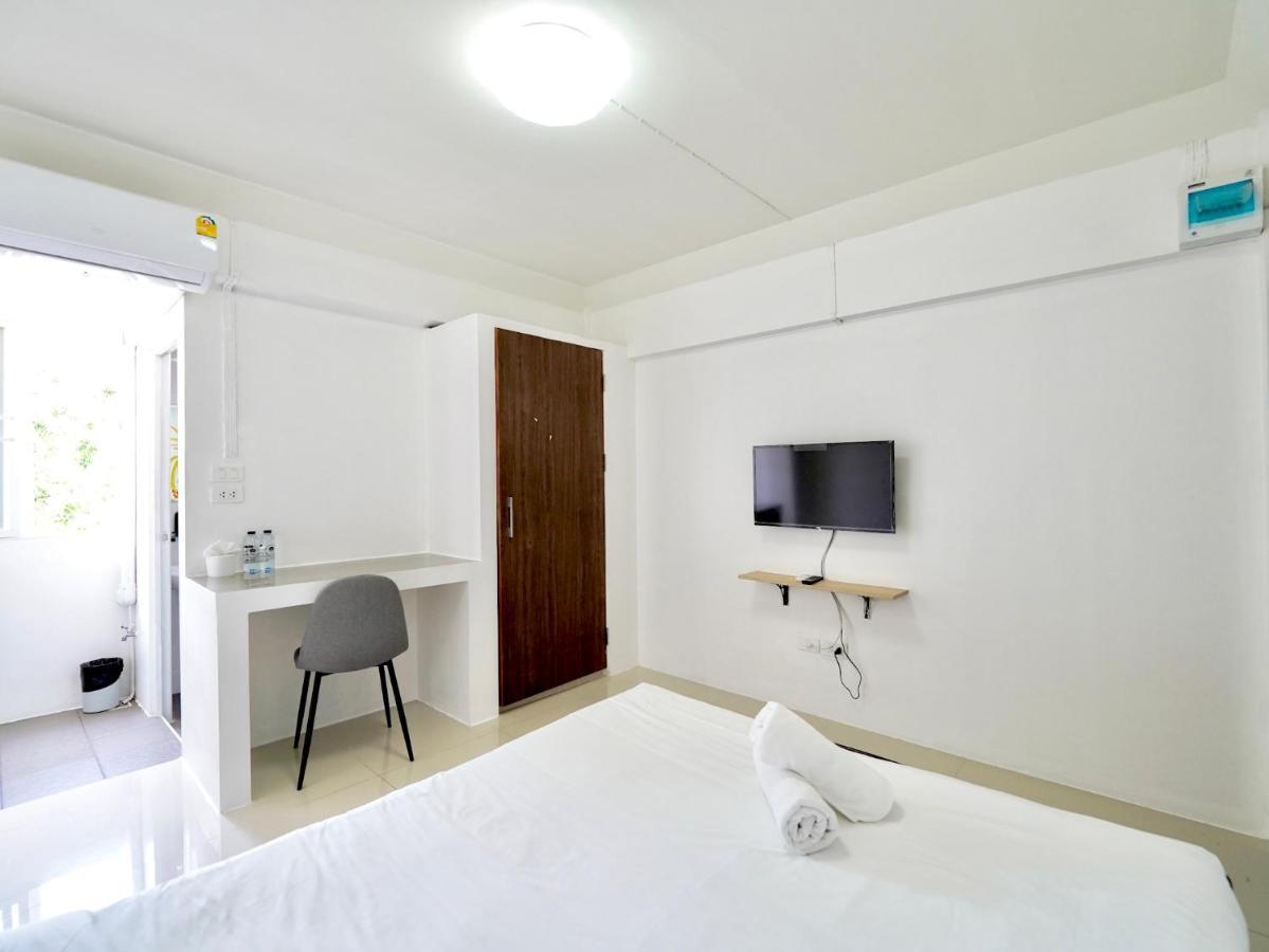 Roomquest Suvarnabhumi Ladkrabang 42 Bangkok Kültér fotó