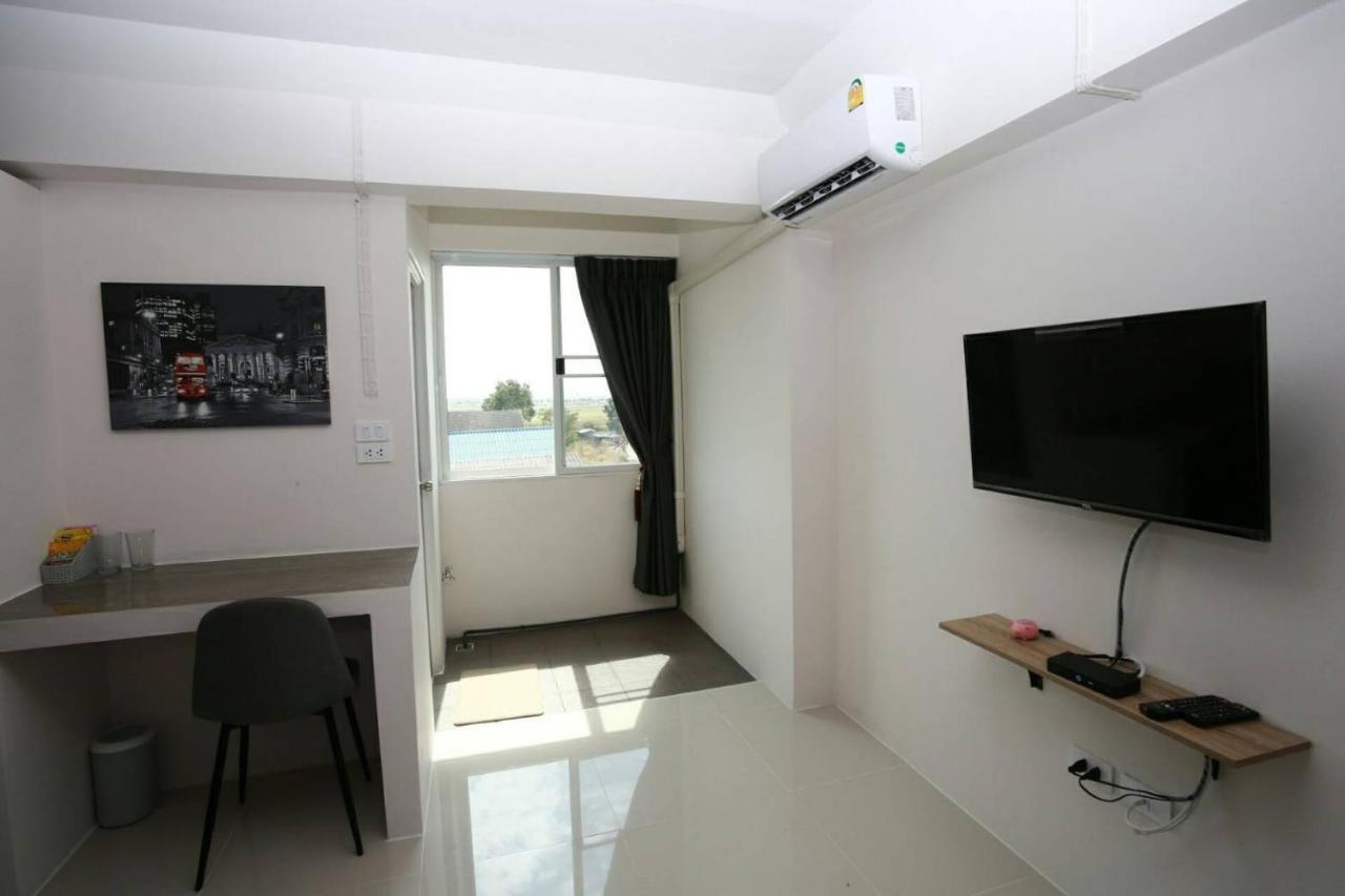 Roomquest Suvarnabhumi Ladkrabang 42 Bangkok Kültér fotó
